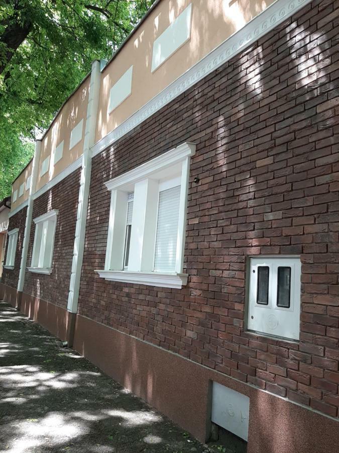 Bed&Breakfast Intermezzo Caffe NagyNagykikinda Kültér fotó